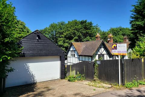 4 bedroom end of terrace house for sale, Kitten Lane, Stanstead Abbotts,