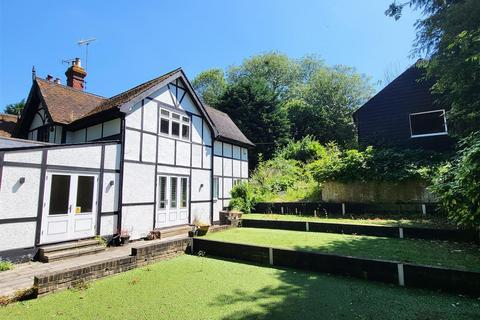 4 bedroom end of terrace house for sale, Kitten Lane, Stanstead Abbotts,