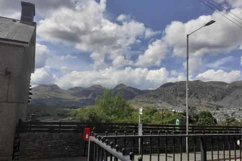 2 bedroom terraced house for sale, High Street, Blaenau Ffestiniog