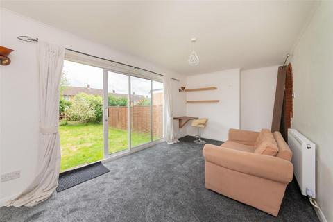 2 bedroom terraced house to rent, Malins Close, Barnet