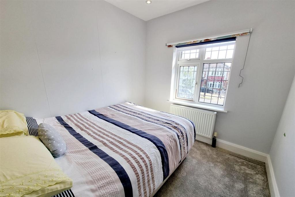 Bedroom 3: