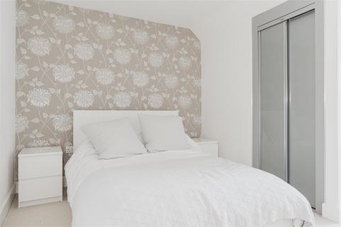 2 bedroom apartment for sale, Reigate Hill, Reigate