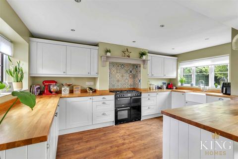 4 bedroom detached house for sale, Bramley Way, Bidford-On-Avon, Alcester