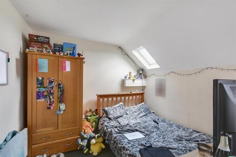 3 bedroom flat for sale, Ebury Road, Nottingham