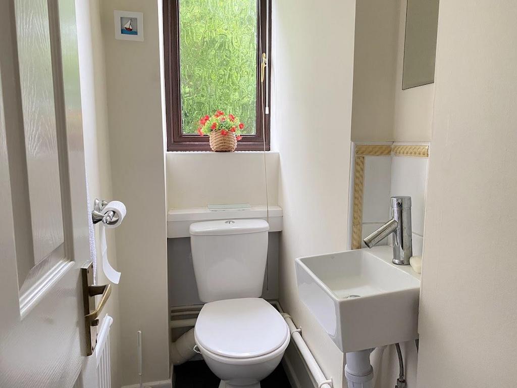 Cloakroom wc