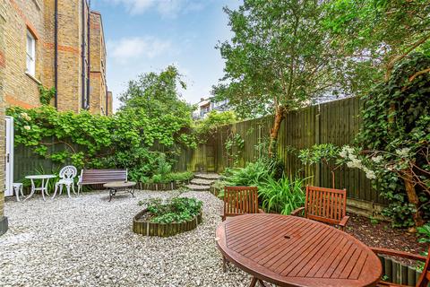 2 bedroom flat for sale, Castelnau Gardens, Barnes, London, SW13