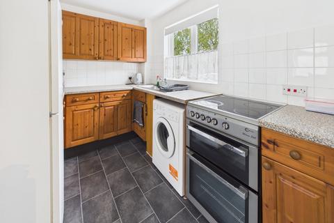 Studio for sale, Albany Park, Colnbrook, Berkshire, SL3