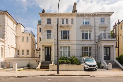 2 bedroom flat for sale, Buckland Crescent, London