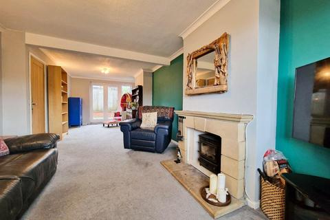 4 bedroom semi-detached house for sale, Hill Close, Stroud