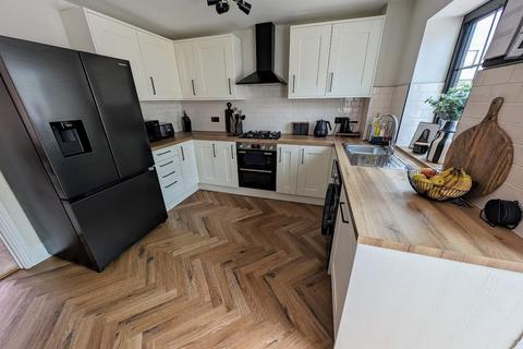 17 York Close, Yate, Bristol, BS37 5XA