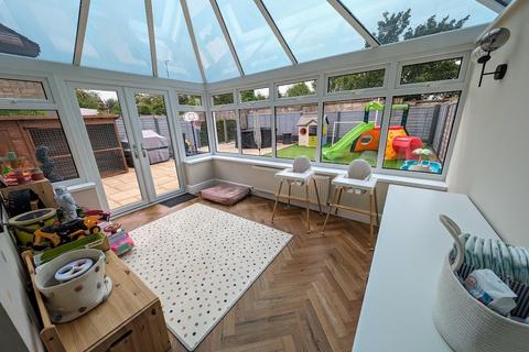 17 York Close, Yate, Bristol, BS37 5XA