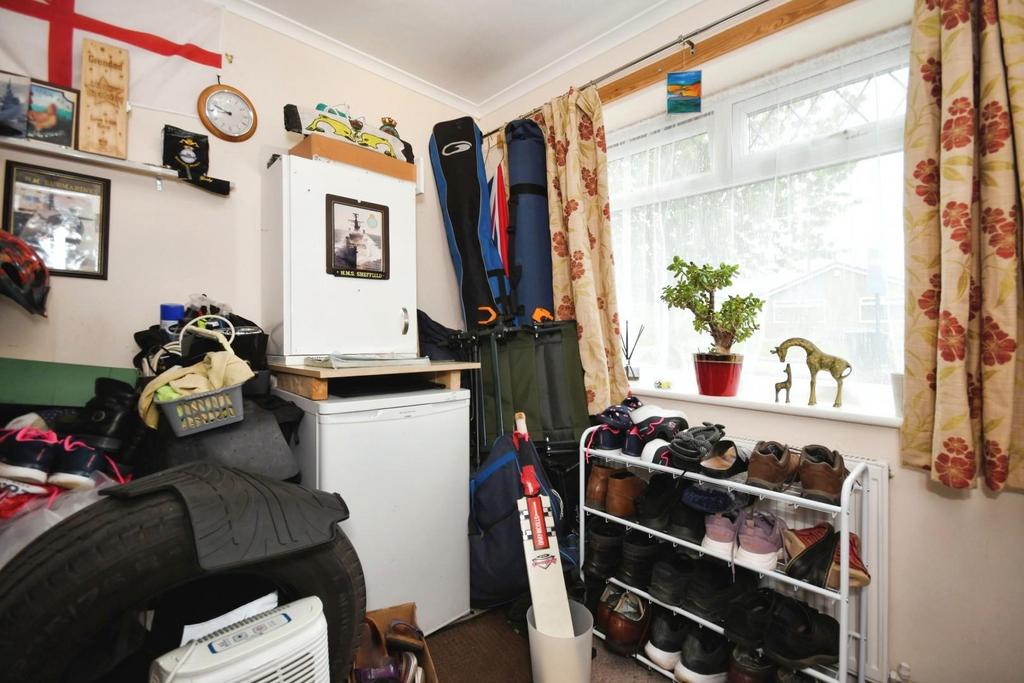 BEDROOM 3.jpg