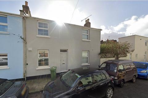 4 bedroom house share to rent, Baker Street, Cheltenham