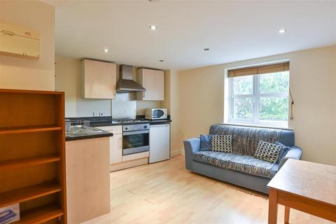 1 bedroom flat for sale, Victoria Apartments, Heslington Road
