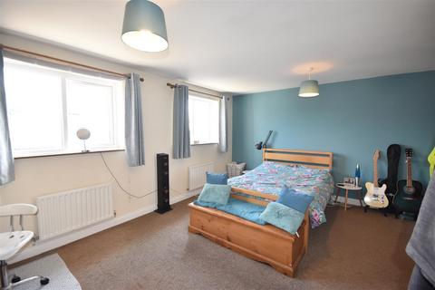 2 bedroom semi-detached house for sale, Beacon Hill Road, Newark