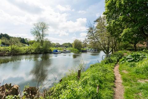 3 bedroom end of terrace house for sale, Waterside, Boroughbridge