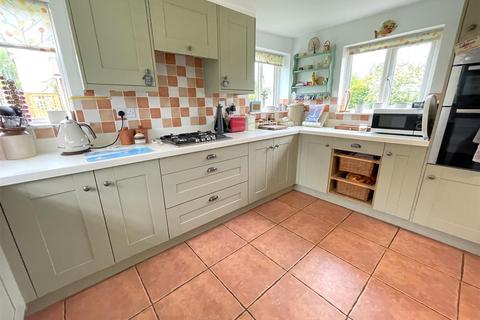 3 bedroom cottage for sale, Lombard Street, Orston