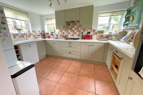 3 bedroom cottage for sale, Lombard Street, Orston