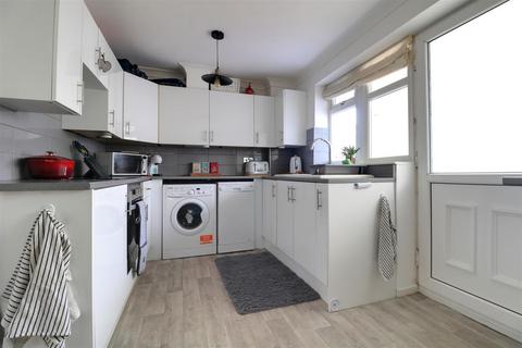 5 Browning Grove, Talke, Stoke-on-trent, ST7 1PD