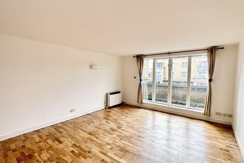 2 bedroom flat for sale, Willow Court, London W9