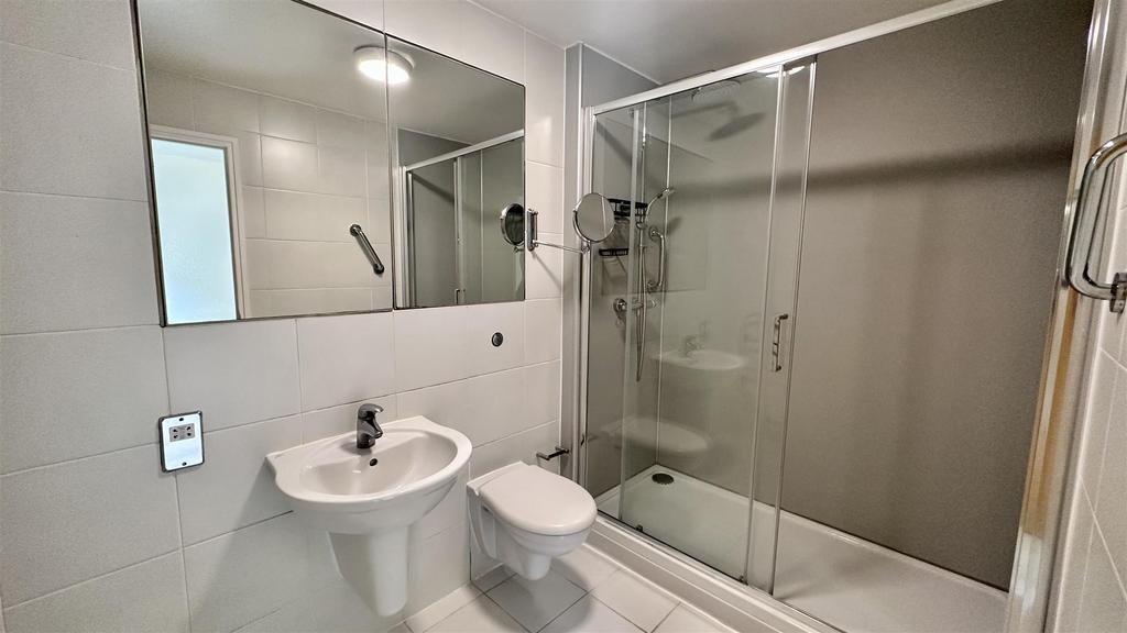 Ensuite