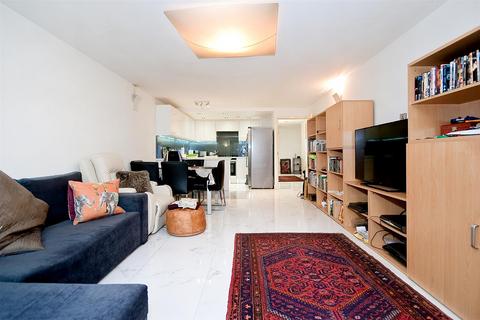 Harvey Lodge, London W9