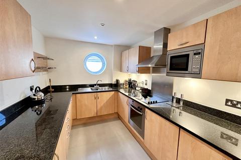 3 bedroom apartment to rent, Willow Court, London W9