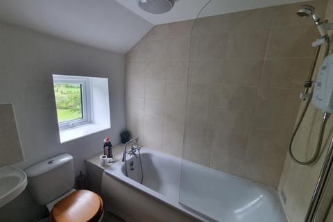 3 Pantydderwen, Llandre, Bow Street, SY24 5BT