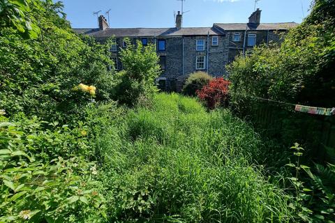 3 Pantydderwen, Llandre, Bow Street, SY24 5BT