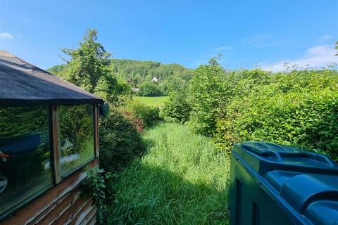 3 Pantydderwen, Llandre, Bow Street, SY24 5BT