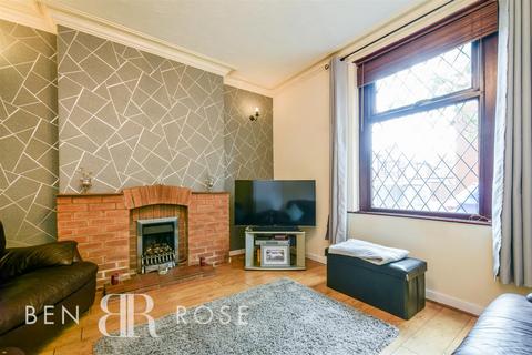 3 bedroom end of terrace house for sale, George Street, Leyland