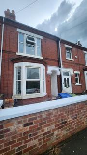3 bedroom terraced house to rent, 76 Wentworth Road, Doncaster, South Yorkshire