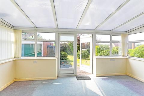 2 bedroom bungalow for sale, Bowling Lane, Wrenthorpe, Wakefield, West Yorkshire, WF2
