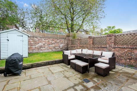 4 bedroom end of terrace house for sale, Appleton Road, Hale, Altrincham