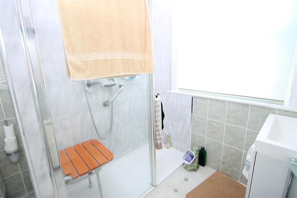 Shower room.JPG