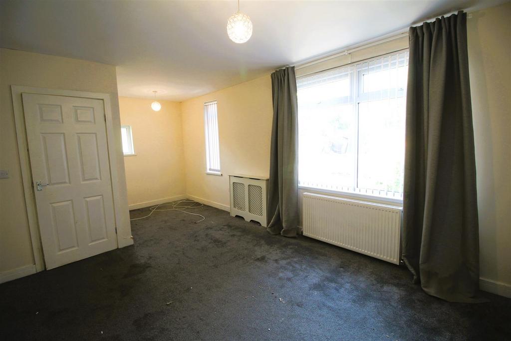 Abb Scott Lane, Bradford BD6 3 bed semidetached house for sale £175,000