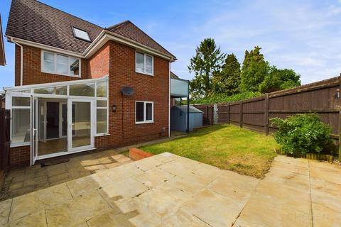 6 Alms Close, Churchdown, Gloucester, GL3 2HY