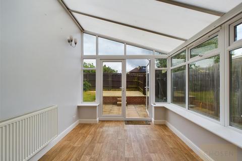 6 Alms Close, Churchdown, Gloucester, GL3 2HY