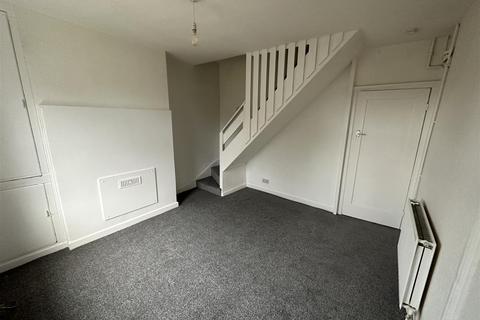 2 bedroom terraced house to rent, Salacre Lane, Upton