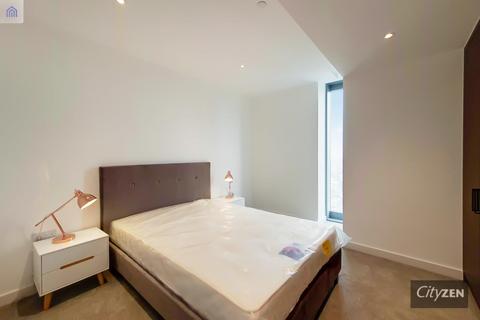 2 bedroom flat to rent, Landmark Pinnacle 10 Marsh Wall, London E14