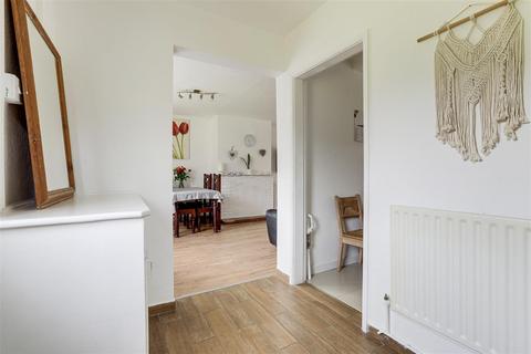 2 Arnside Close, Nottingham, NG5 5HJ