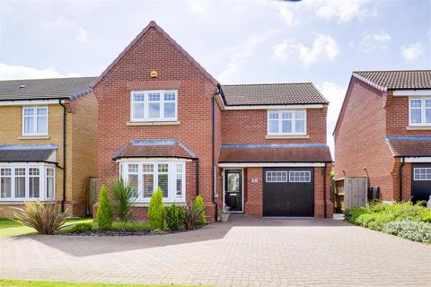 4 bedroom detached house for sale, Lovesey Avenue, Hucknall NG15
