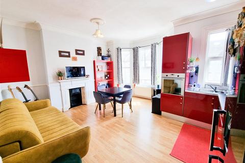 2 bedroom flat for sale, Nova Road, Croydon