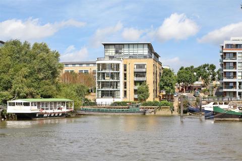 1 bedroom apartment for sale, Goat Wharf, Brentford, TW8