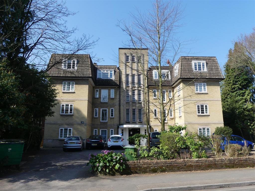 Hulse Road, Southampton 2 bed apartment £1,250 pcm (£288 pw)