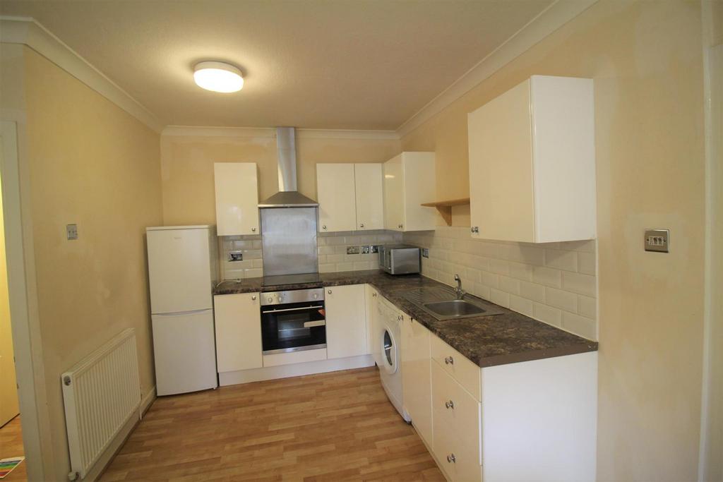 Hulse Road, Southampton 2 bed apartment £1,250 pcm (£288 pw)