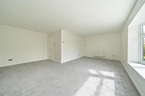 9 College Close, Westward Ho, Bideford, EX39 1BL