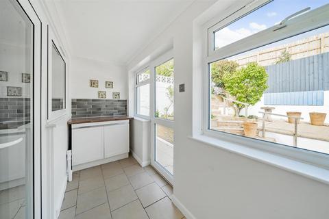 9 College Close, Westward Ho, Bideford, EX39 1BL