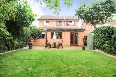 3 bedroom detached house for sale, Summerfield Close, Oswestry