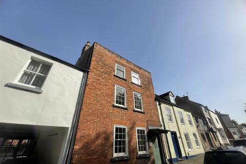 4 bedroom townhouse to rent, High Street, Newnham GL14